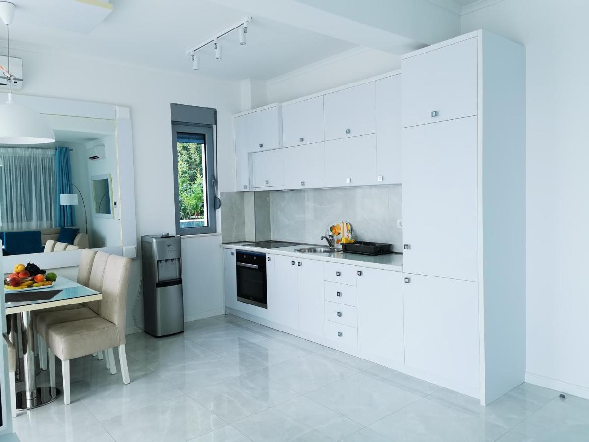 Villa Blue Panorama Будва Екстериор снимка